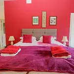 Millwood Manor Holiday home *
