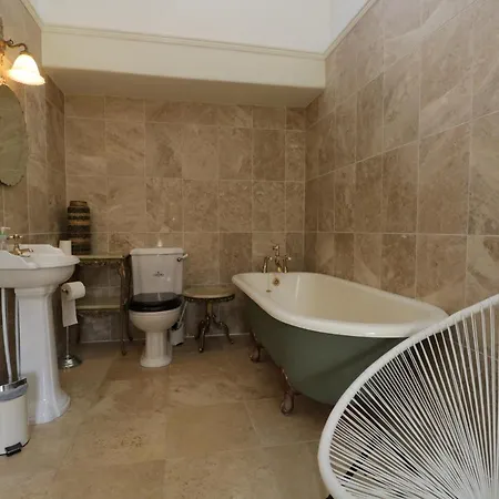 Millwood Manor Ferienhaus